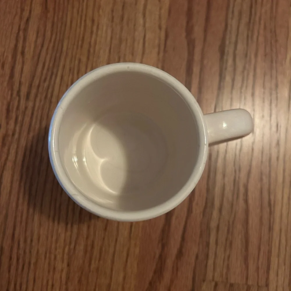 White Ceramic Christmas Tree Mug. Changes colors when filled w/hot liquid.